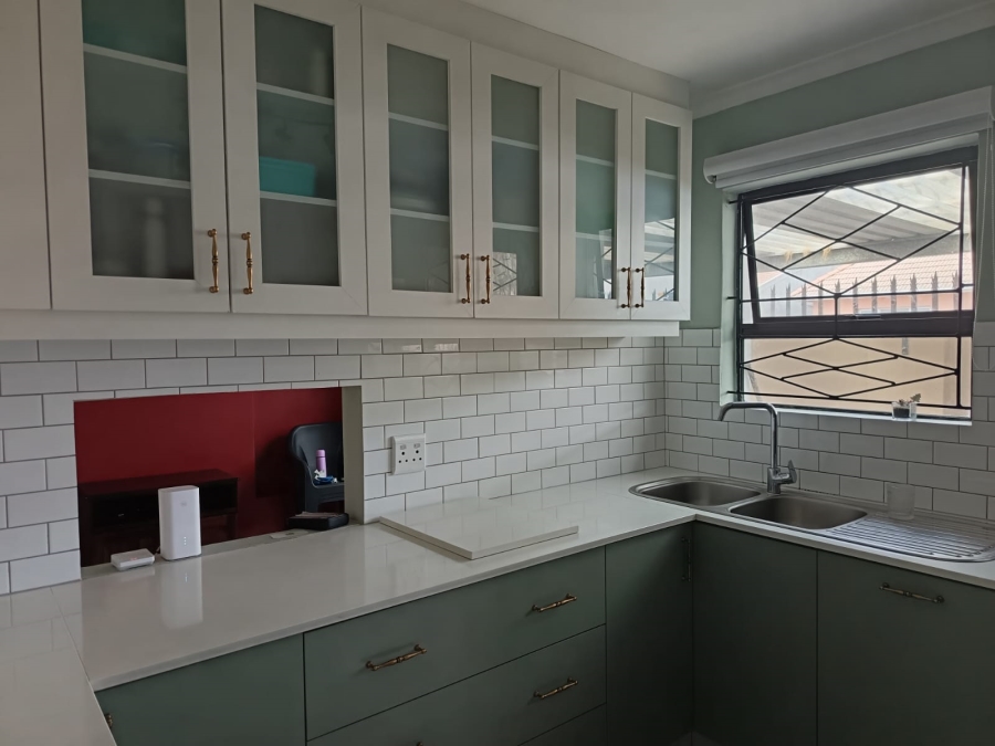 4 Bedroom Property for Sale in Athlone Western Cape